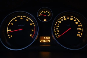 Седан Opel Astra 2012 года, 700000 рублей, Брянск