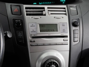 Хетчбэк Toyota Yaris 2008 года, 720000 рублей, Тюмень