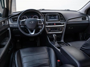 Седан Hyundai Sonata 2019 года, 1690000 рублей, Краснодар