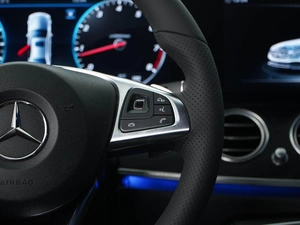 Седан Mercedes-benz E-класс 2017 года, 2699077 рублей, Москва