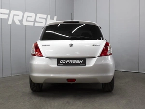Хетчбэк Suzuki Swift 2011 года, 710000 рублей, Омск