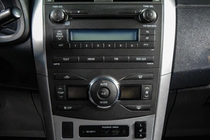 Седан Toyota Corolla 2011 года, 969000 рублей, Сургут