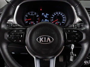 Седан Kia Rio 2021 года, 1534000 рублей, Тюмень