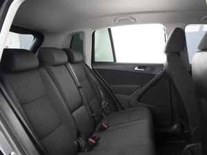 Внедорожник Volkswagen Tiguan 2012 года, 1430000 рублей, Омск