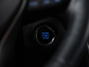 Внедорожник Toyota RAV4 2019 года, 3924444 рублей, Москва