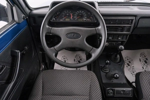 Внедорожник ВАЗ (LADA) 4x4 (Нива) 2017 года, 649000 рублей, Красноярск