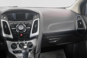 Седан Ford Focus 2012 года, 899000 рублей, Кемерово