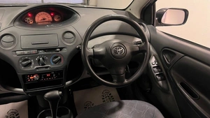 Хетчбэк Toyota Vitz 2004 года, 449000 рублей, Красноярск