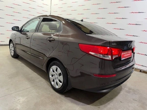 Седан Kia Rio 2016 года, 935000 рублей, Красноярск