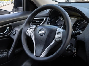 Внедорожник Nissan X-Trail 2017 года, 1690000 рублей, Волгоград