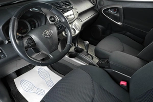 Внедорожник Toyota RAV4 2010 года, 1259000 рублей, Тюмень