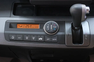 Минивэн Honda Freed 2010 года, 1089000 рублей, Омск