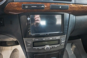 Седан Toyota Avensis 2006 года, 749000 рублей, Барнаул