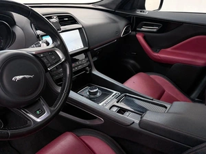 Внедорожник Jaguar F-Pace 2018 года, 3377000 рублей, Орёл