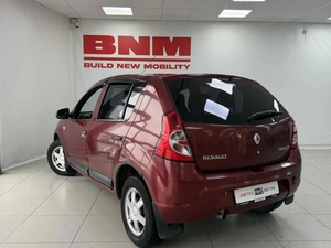 Хэтчбек Renault Sandero 2012 года, 700000 рублей, Смоленск