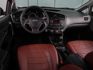 Хетчбэк Kia Ceed 2012 года, 839000 рублей, Воронеж
