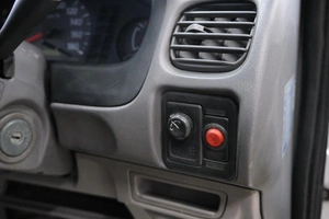 Седан Nissan Sunny 2001 года, 369000 рублей, Омск