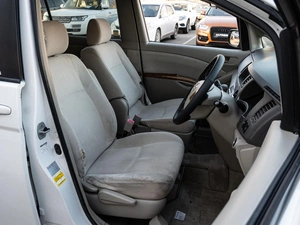 Минивэн Toyota Isis 2010 года, 1060000 рублей, Краснодар