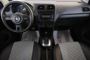 Седан Volkswagen Polo 2012 года, 739000 рублей, Омск