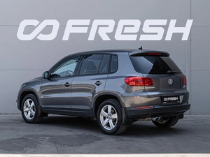 Внедорожник Volkswagen Tiguan 2011 года, 1480000 рублей, Краснодар