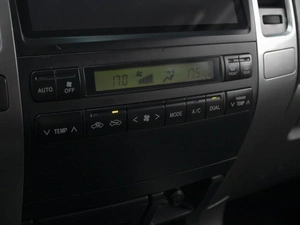 Внедорожник Toyota Land Cruiser Prado 2003 года, 1790000 рублей, Омск