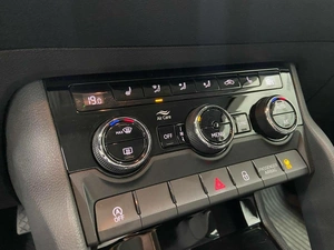 Внедорожник Skoda Karoq 2021 года, 2290000 рублей, Красноярск