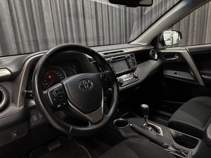 Внедорожник Toyota RAV4 2015 года, 2270000 рублей, Красноярск