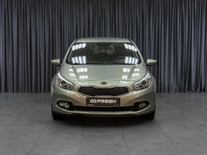 Хетчбэк Kia Ceed 2015 года, 1219000 рублей, Тюмень