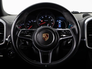 Внедорожник Porsche Cayenne 2016 года, 3897434 рублей, Москва