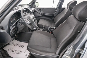 Внедорожник Chevrolet Niva 2011 года, 899000 рублей, Красноярск