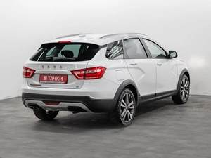 Седан ВАЗ (LADA) Vesta 2018 года, 925000 рублей, Красноярск