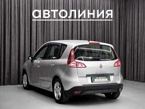 Минивэн Renault Scenic 2010 года, 725000 рублей, Красноярск