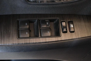 Седан Toyota Avensis 2009 года, 1199000 рублей, Омск