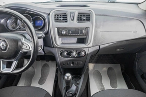 Седан Renault Logan 2018 года, 779000 рублей, Барнаул