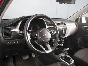 Седан Kia Rio 2021 года, 2030000 рублей, Омск