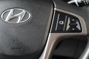 Седан Hyundai Solaris 2016 года, 949000 рублей, Тюмень