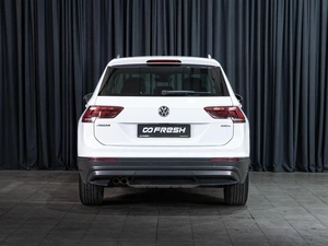 Внедорожник Volkswagen Tiguan 2018 года, 2490000 рублей, Волгоград