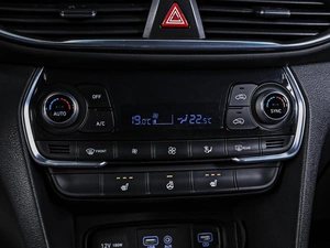 Внедорожник Hyundai Santa Fe 2018 года, 2348000 рублей, Ставрополь