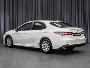 Седан Toyota Camry 2019 года, 2139000 рублей, Тюмень