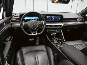 Седан Kia K5 2021 года, 2850000 рублей, Краснодар