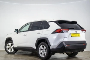 Внедорожник Toyota RAV4 2020 года, 2899000 рублей, Оренбург