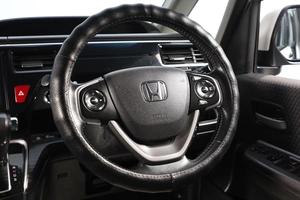 Минивэн Honda Stepwgn Spada 2015 года, 1809000 рублей, Новосибирск