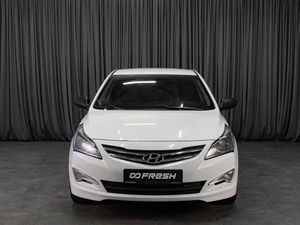 Седан Hyundai Solaris 2015 года, 1045000 рублей, Тюмень
