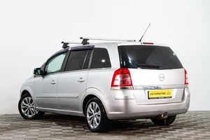 Минивэн Opel Zafira 2011 года, 529000 рублей, Сургут