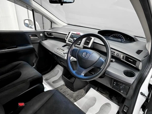 Минивэн Honda Freed 2012 года, 1029000 рублей, Красноярск