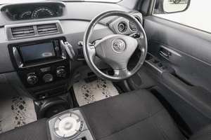 Минивэн Toyota bB 2013 года, 989000 рублей, Красноярск