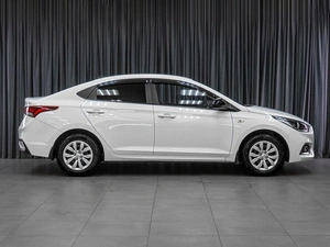 Седан Hyundai Solaris 2017 года, 1349000 рублей, Тюмень