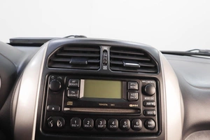 Внедорожник Toyota RAV4 2004 года, 799000 рублей, Челябинск