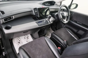 Минивэн Honda Freed 2014 года, 1079000 рублей, Красноярск