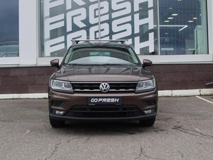 Внедорожник Volkswagen Tiguan 2018 года, 2379000 рублей, Владимир